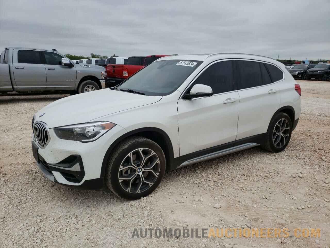 WBXJG7C05M5T12704 BMW X1 2021