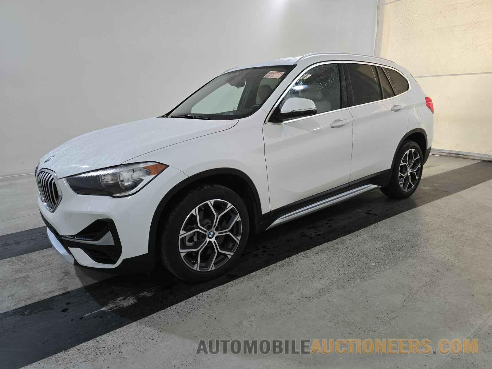 WBXJG7C05M5T31768 BMW X1 2021