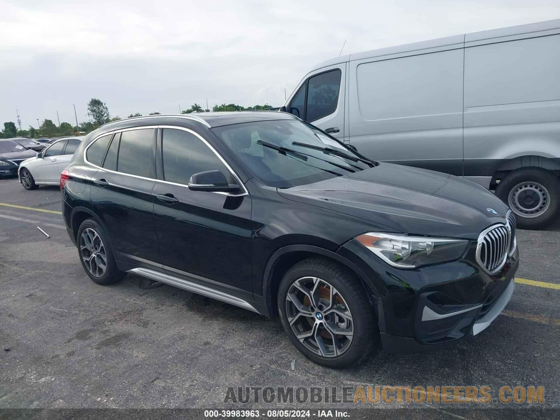 WBXJG7C05M5U19235 BMW X1 2021