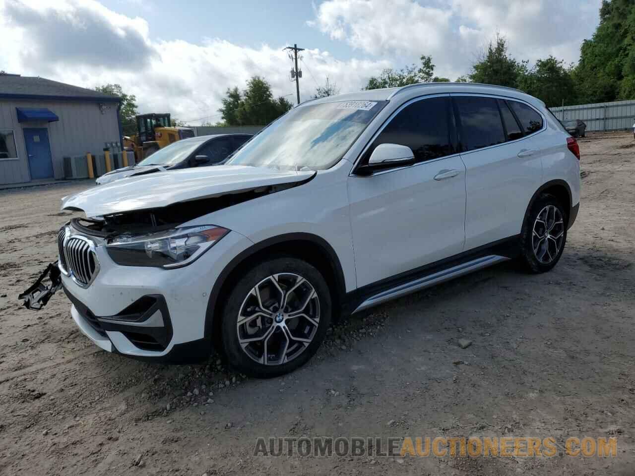 WBXJG7C06M5U27604 BMW X1 2021