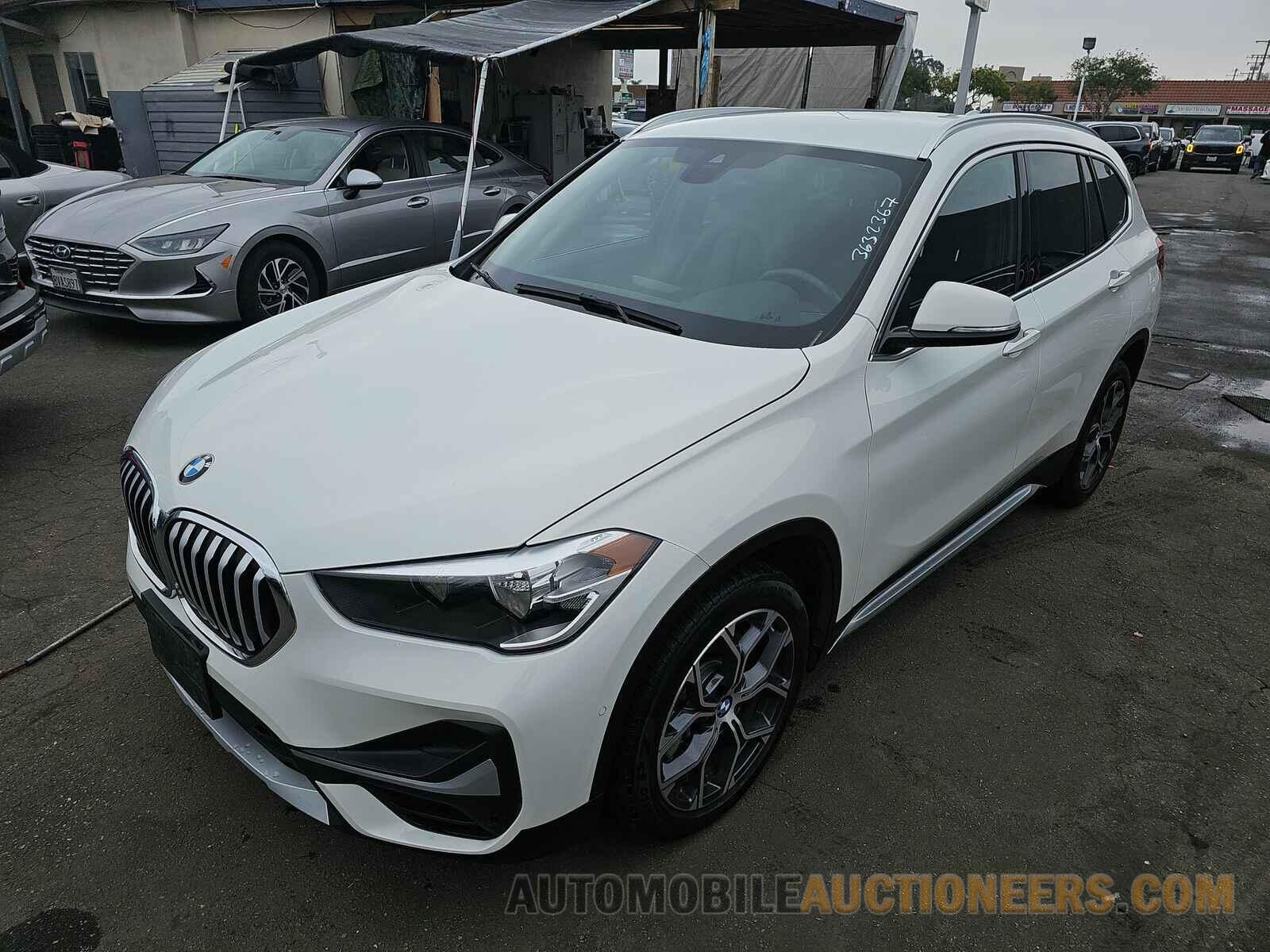 WBXJG7C07M5T13417 BMW X1 2021