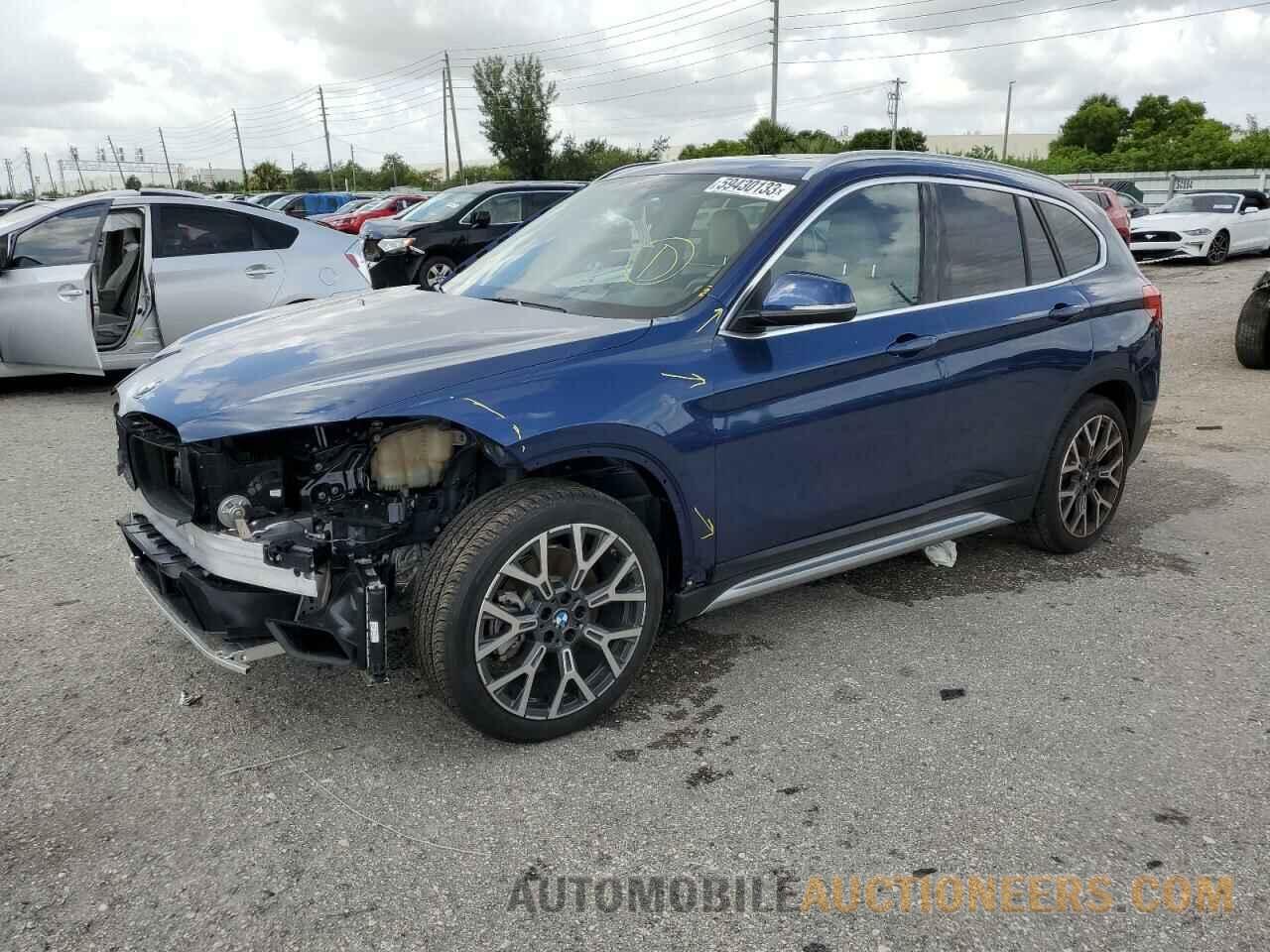 WBXJG7C07M5U13033 BMW X1 2021