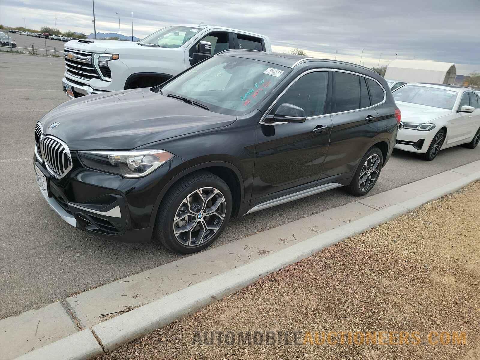 WBXJG7C08M5S35617 BMW X1 2021