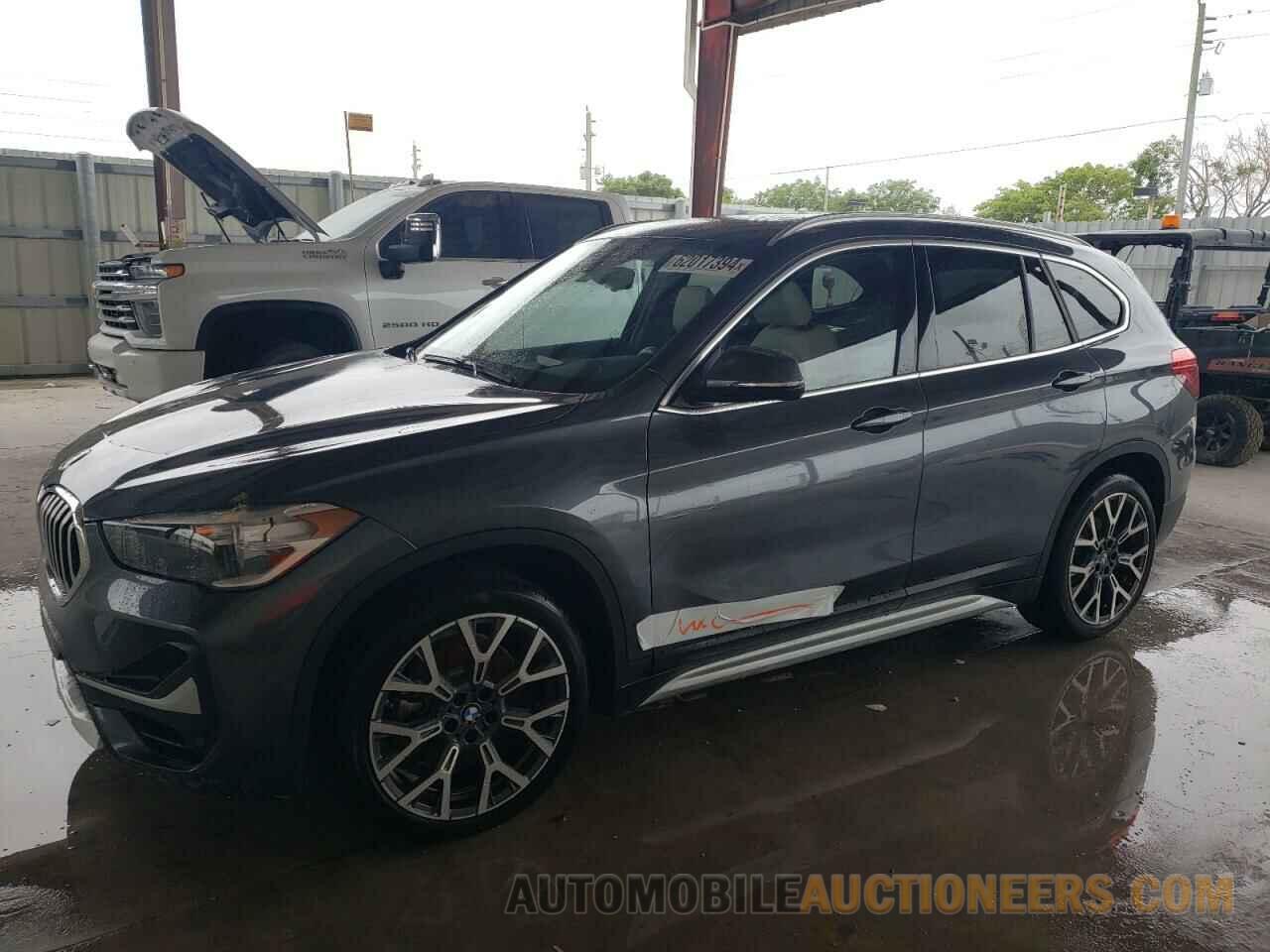 WBXJG7C08M5S50487 BMW X1 2021