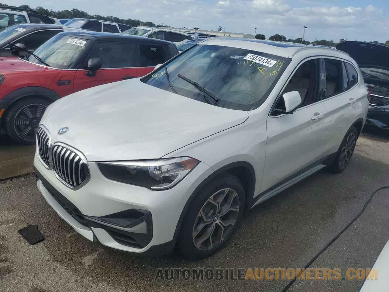 WBXJG7C08M5T05455 BMW X1 2021