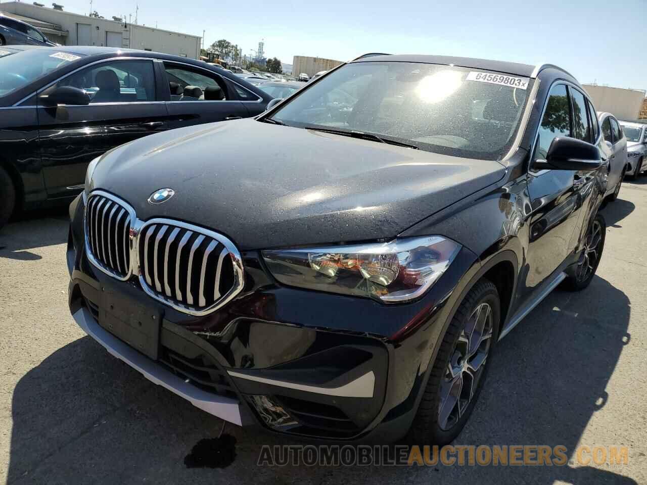 WBXJG7C08M5T25611 BMW X1 2021