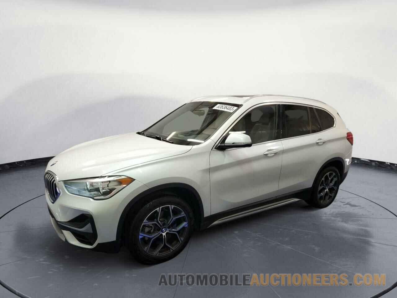 WBXJG7C08M5T96419 BMW X1 2021