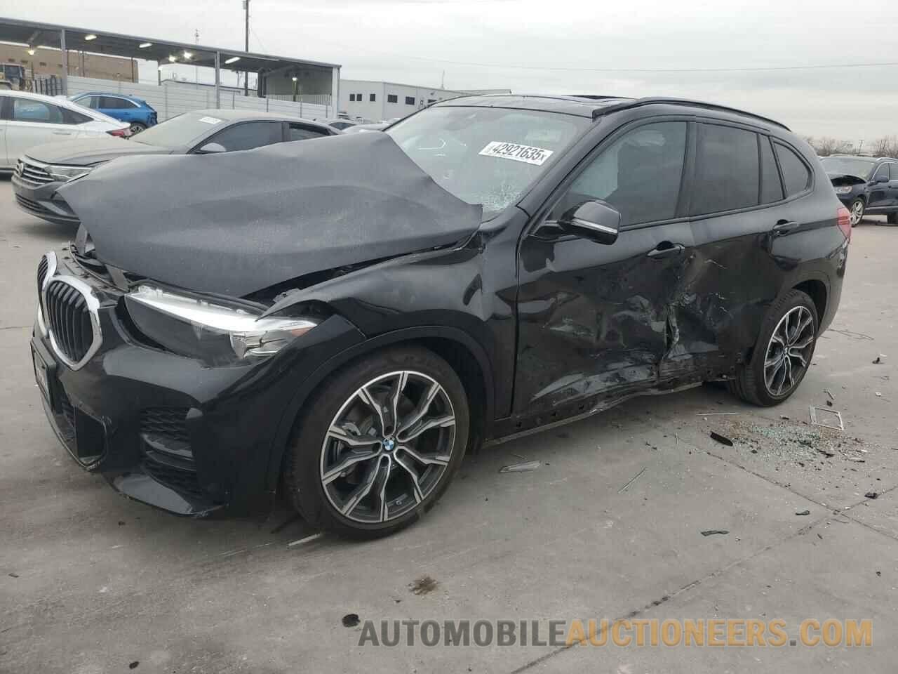 WBXJG7C08M5U18676 BMW X1 2021