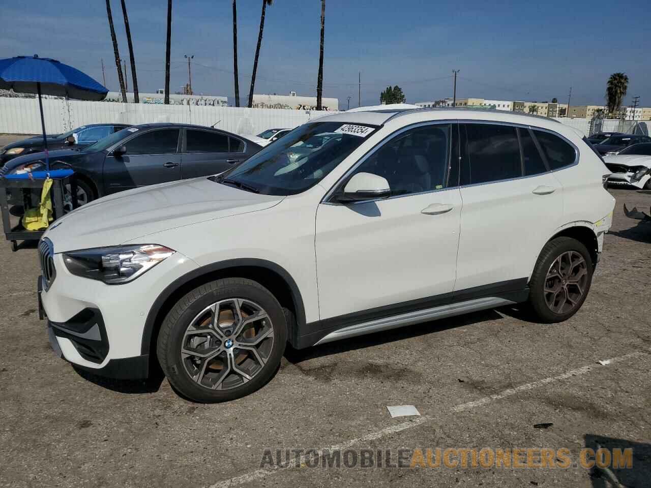 WBXJG7C08M5U26762 BMW X1 2021