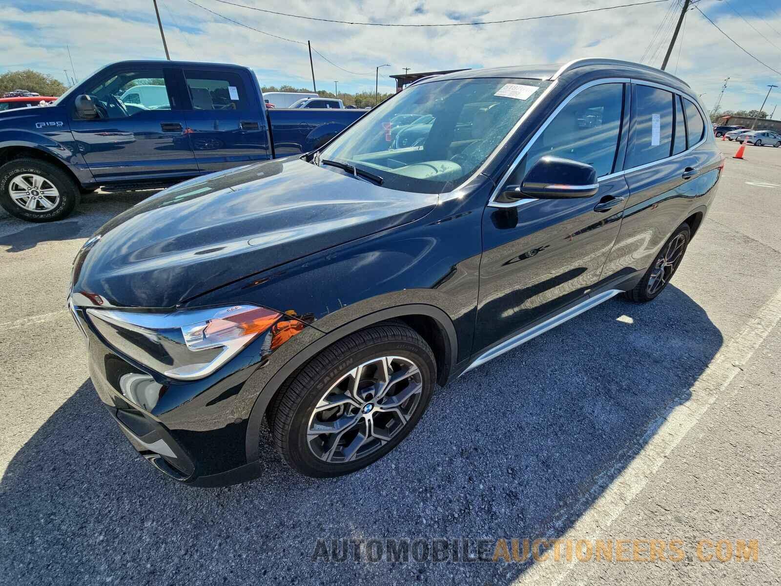 WBXJG7C09M5S30359 BMW X1 2021