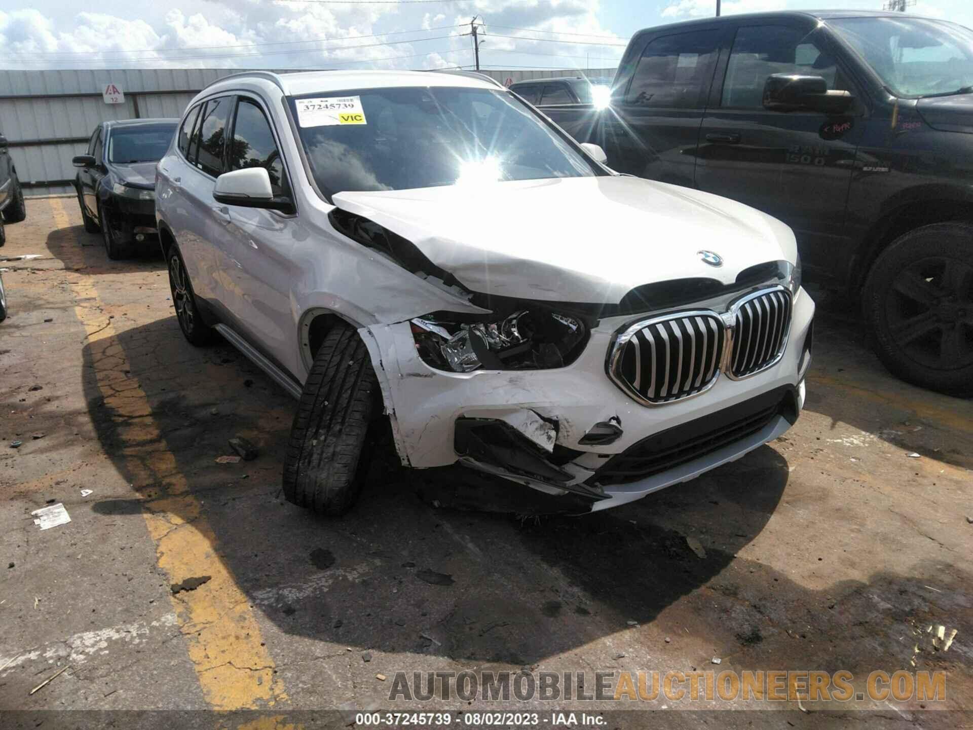 WBXJG7C09M5T16383 BMW X1 2021