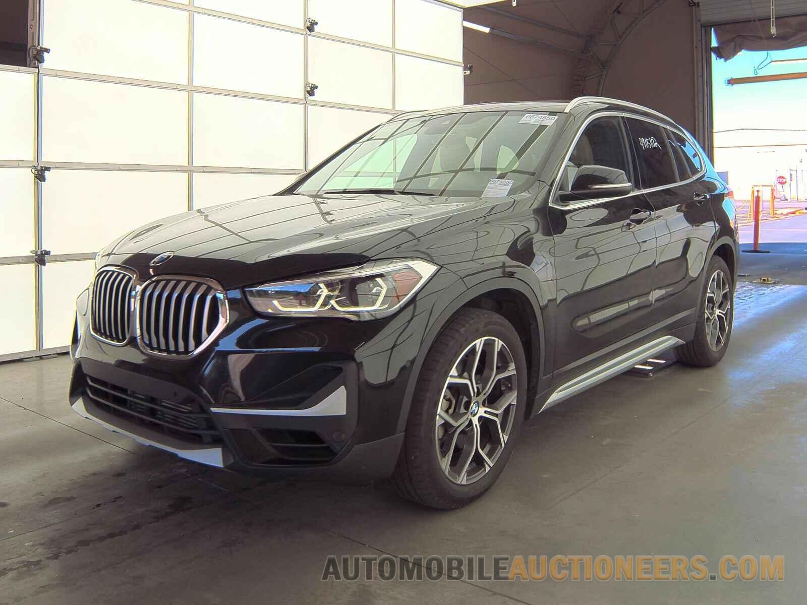 WBXJG7C0XM5T09393 BMW X1 2021