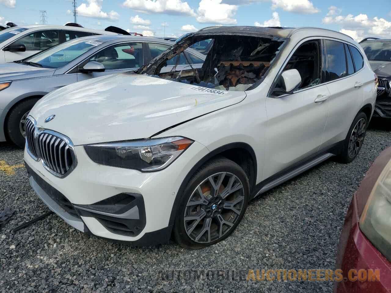 WBXJG7C0XM5U34877 BMW X1 2021