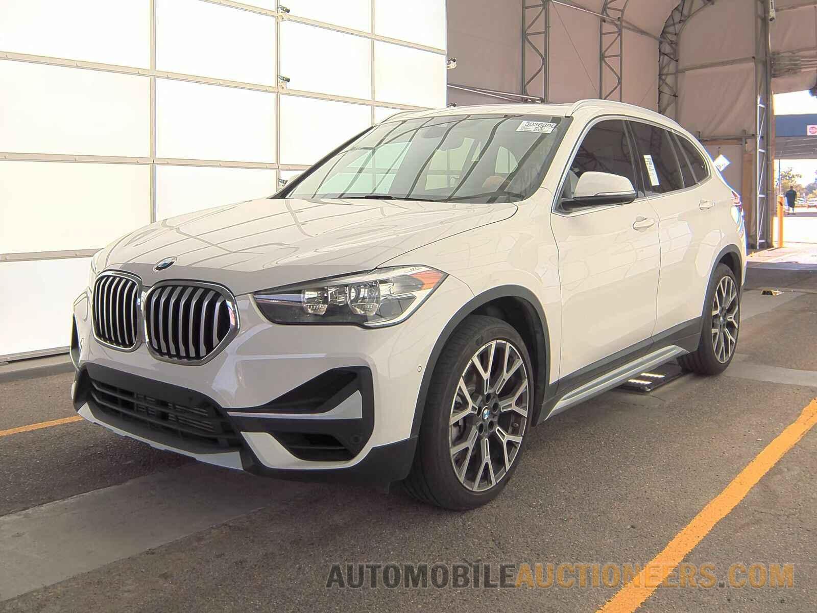 WBXJG9C00M5S69918 BMW X1 2021