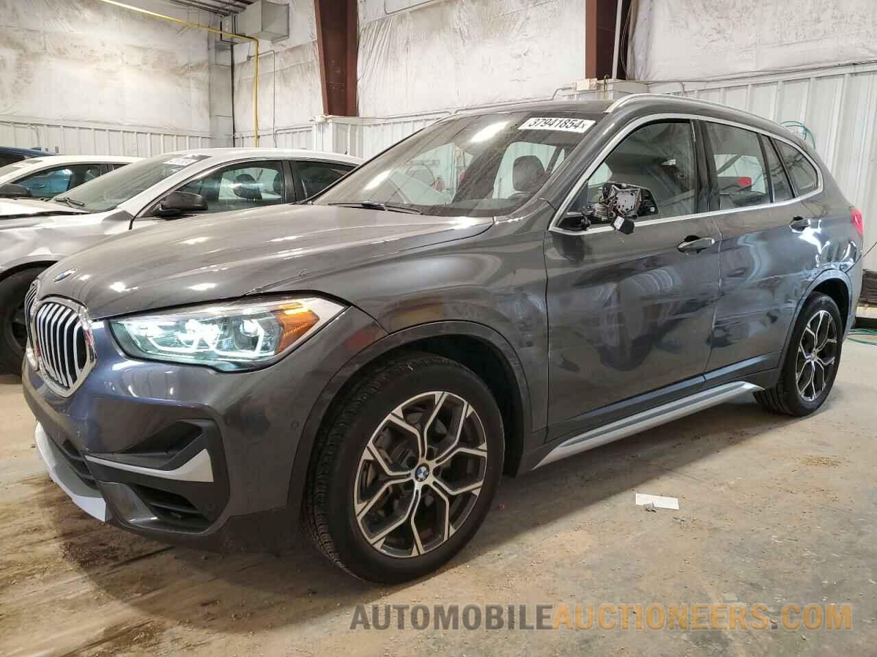 WBXJG9C02M5S23183 BMW X1 2021