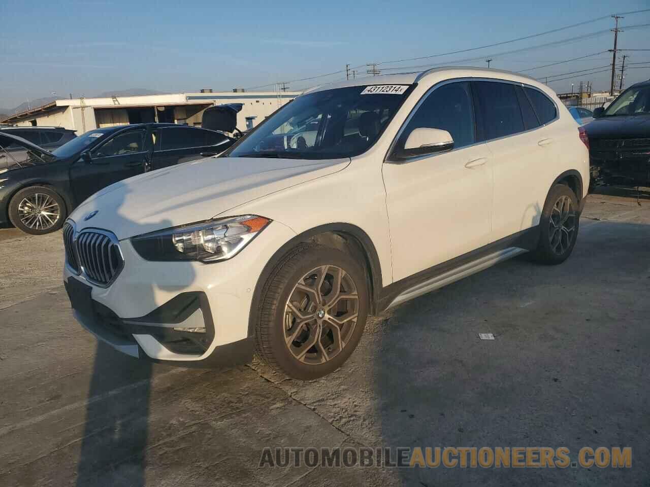 WBXJG9C05L5P76702 BMW X1 2020