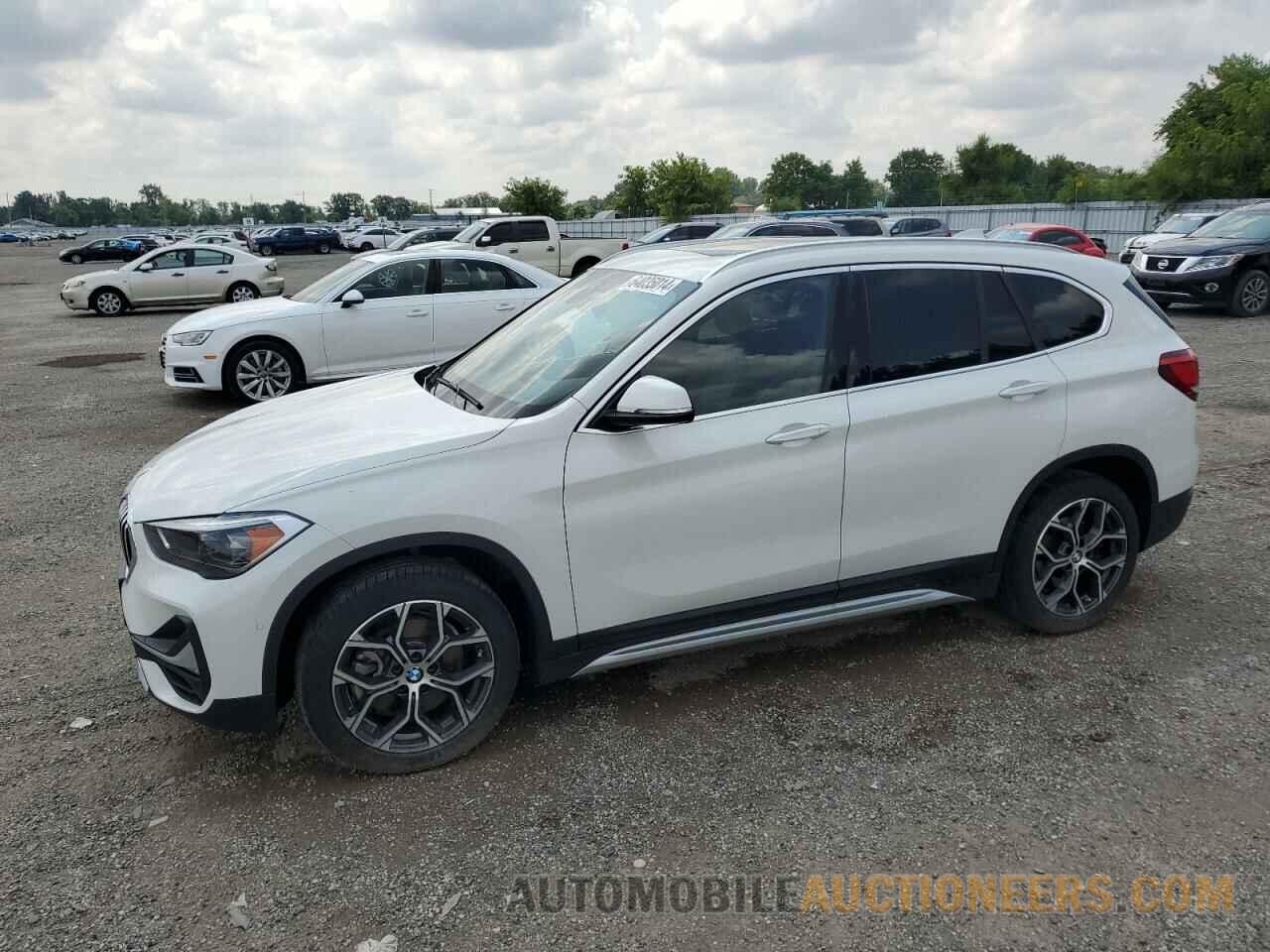 WBXJG9C0XM5U11840 BMW X1 2021