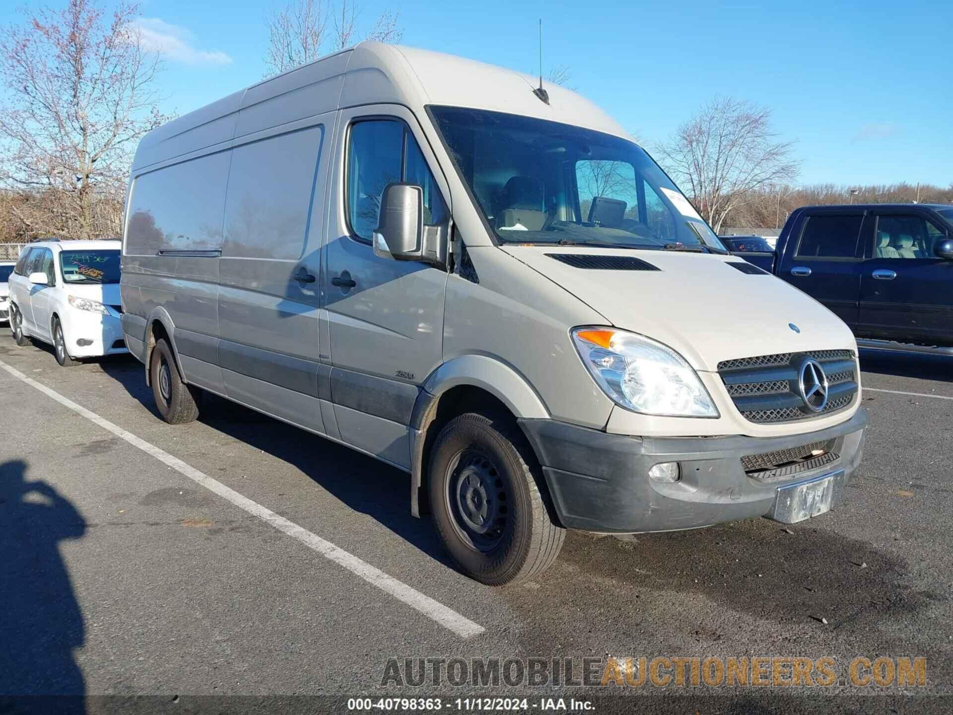 WD3PE8CD4D5747360 MERCEDES-BENZ SPRINTER 2500 2013