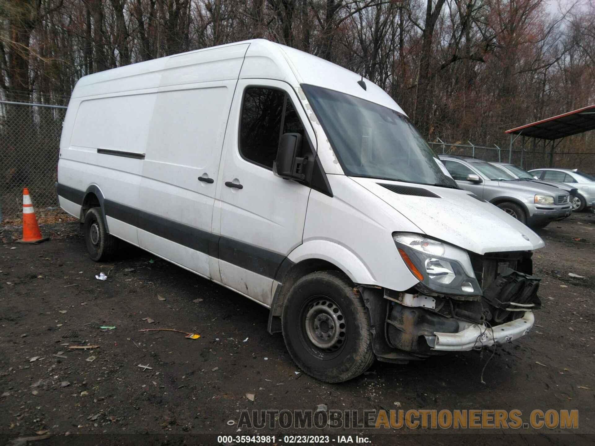 WD3PE8DC1F5970500 MERCEDES-BENZ SPRINTER CARGO VANS 2015