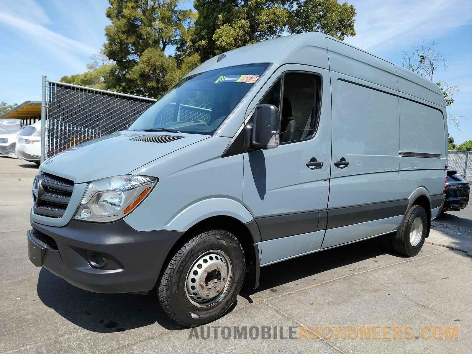 WD3PF0DC2FP111998 Mercedes-Benz Sprinter 2015