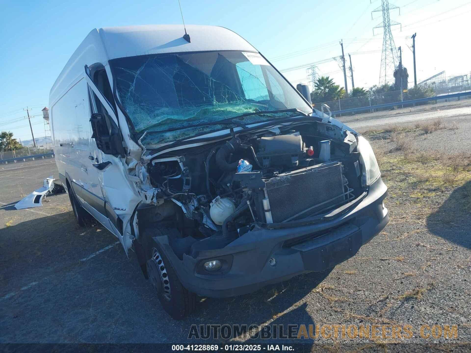 WD3PF4CC3FP145392 MERCEDES-BENZ SPRINTER 3500 2015