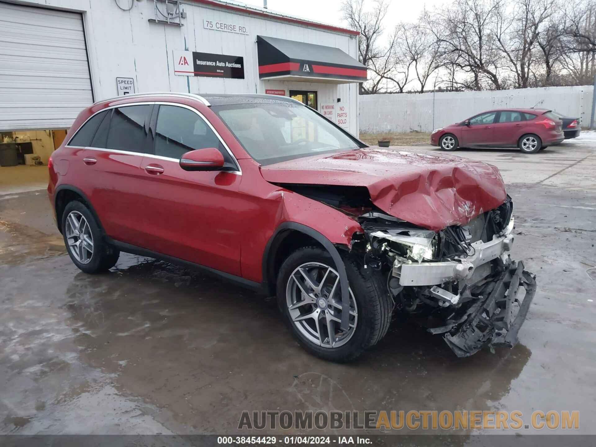 WDC0G4KB6HF174224 MERCEDES-BENZ GLC 300 2017