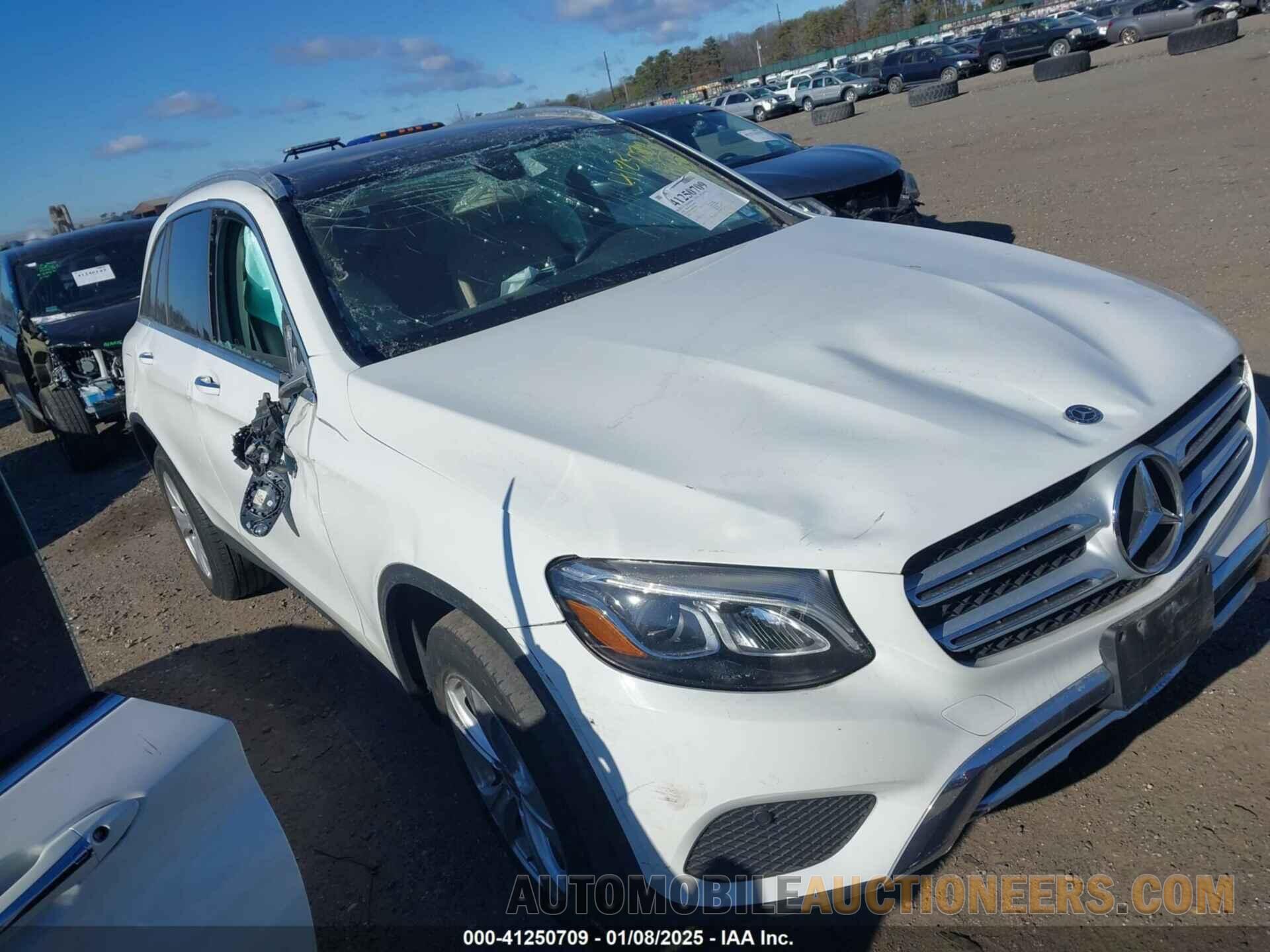 WDC0G4KB8HV004470 MERCEDES-BENZ GLC 300 2017