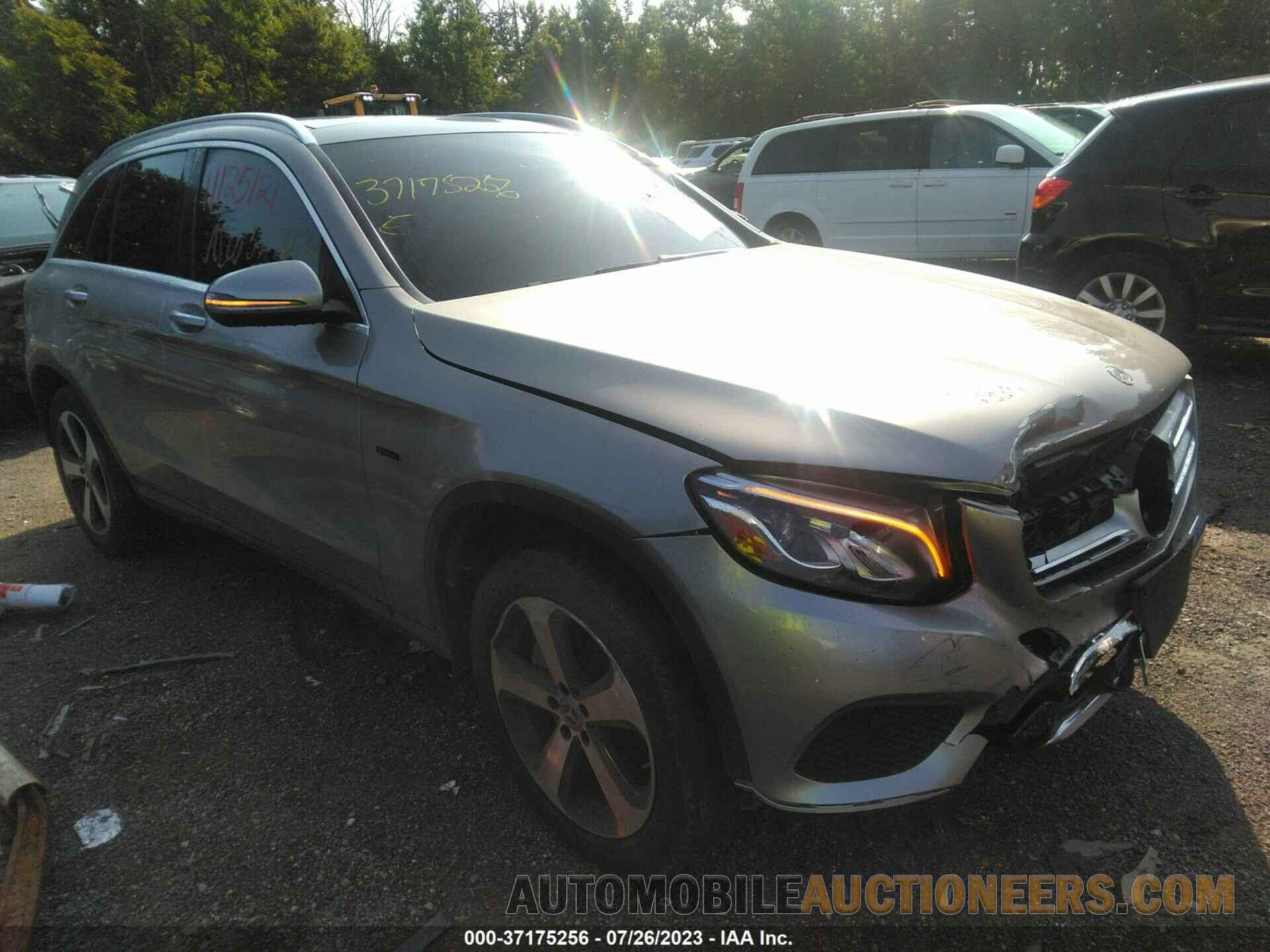 WDC0G5EB2KF597746 MERCEDES-BENZ GLC 2019