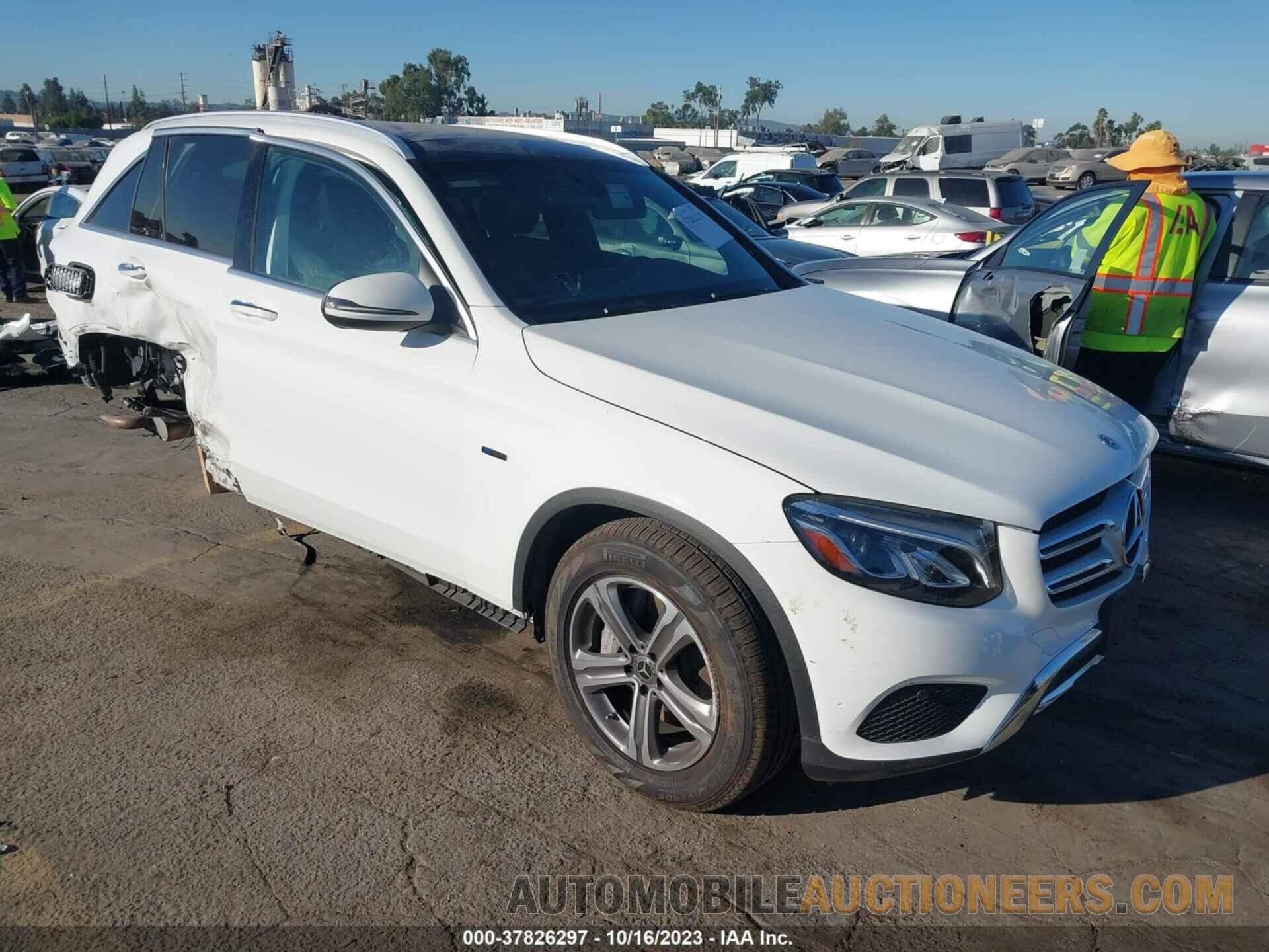 WDC0G5EB5KF615155 MERCEDES-BENZ GLC 2019