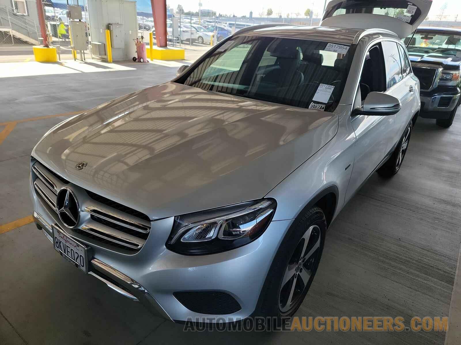 WDC0G5EB8KF573337 Mercedes-Benz GLC 2019