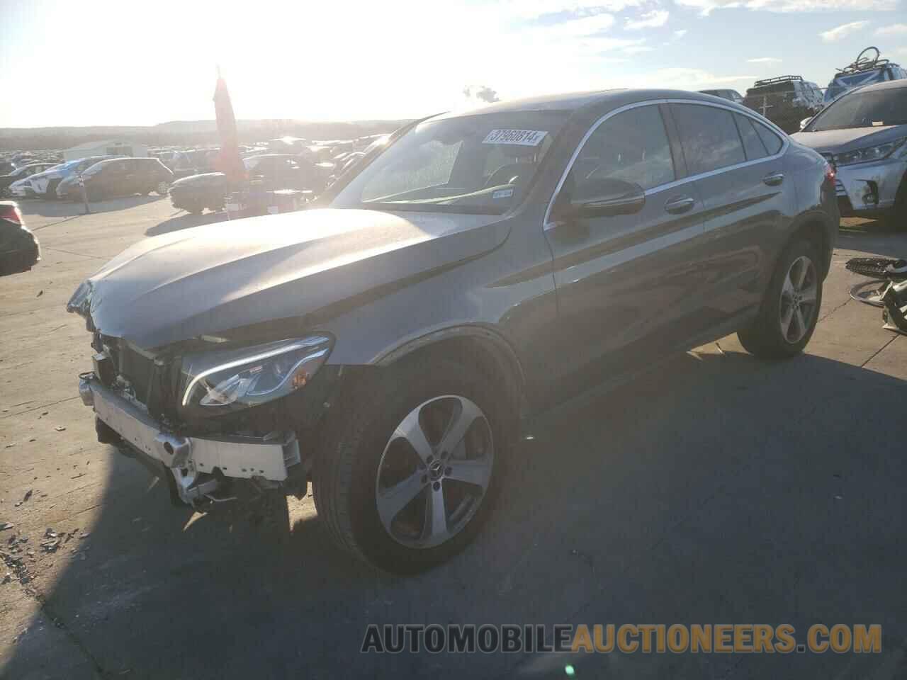 WDC0J4KB2JF404588 MERCEDES-BENZ GLC-CLASS 2018