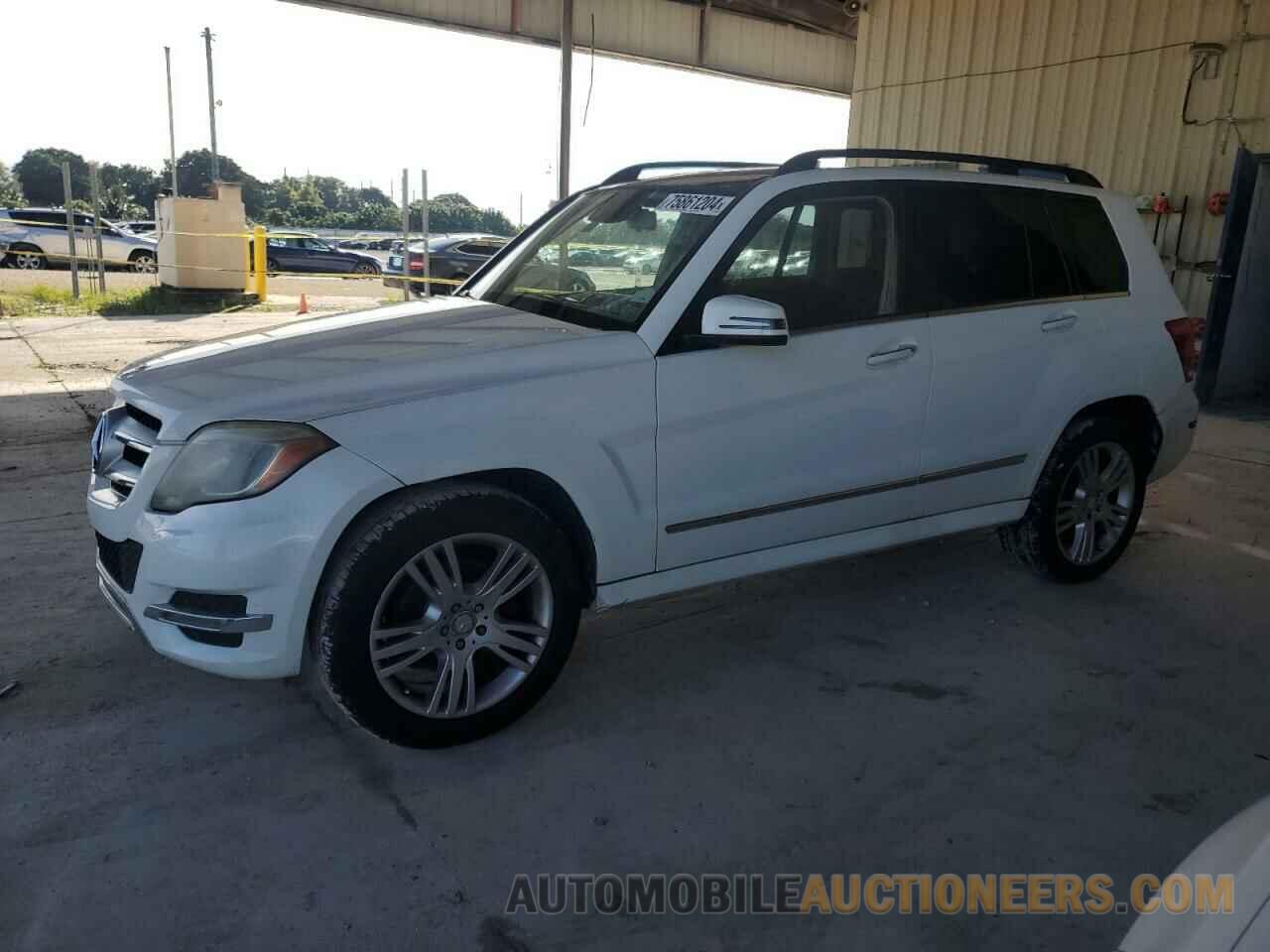 WDCGG5HB9FG394413 MERCEDES-BENZ GLK-CLASS 2015