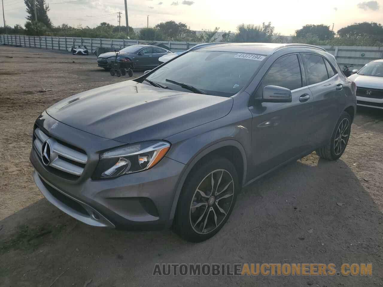 WDCTG4EB2HJ322438 MERCEDES-BENZ GLA-CLASS 2017