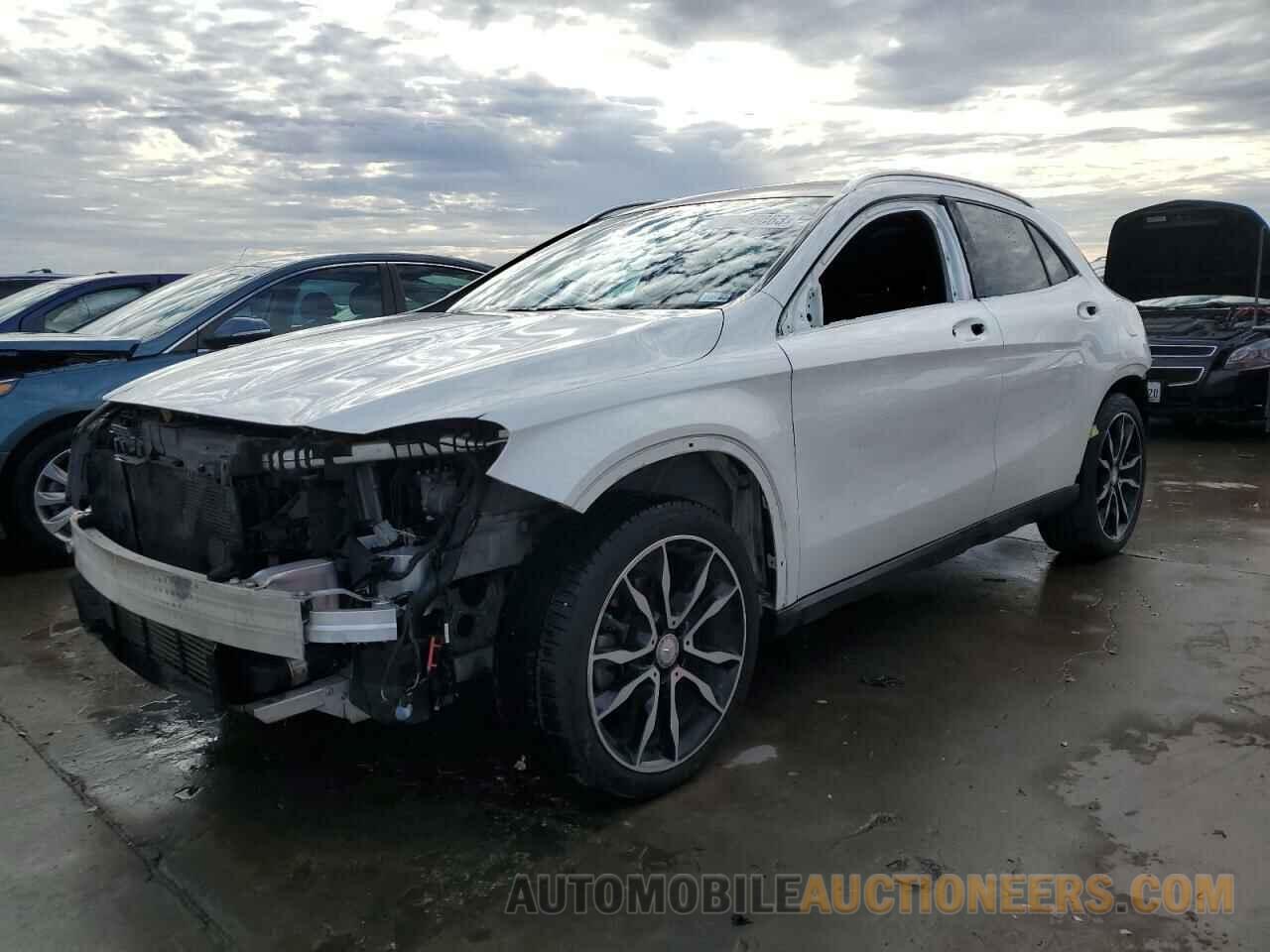 WDCTG4EB4FJ170823 MERCEDES-BENZ GLA-CLASS 2015