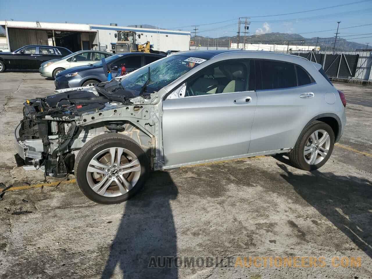 WDCTG4EB4KU014046 MERCEDES-BENZ GLA-CLASS 2019