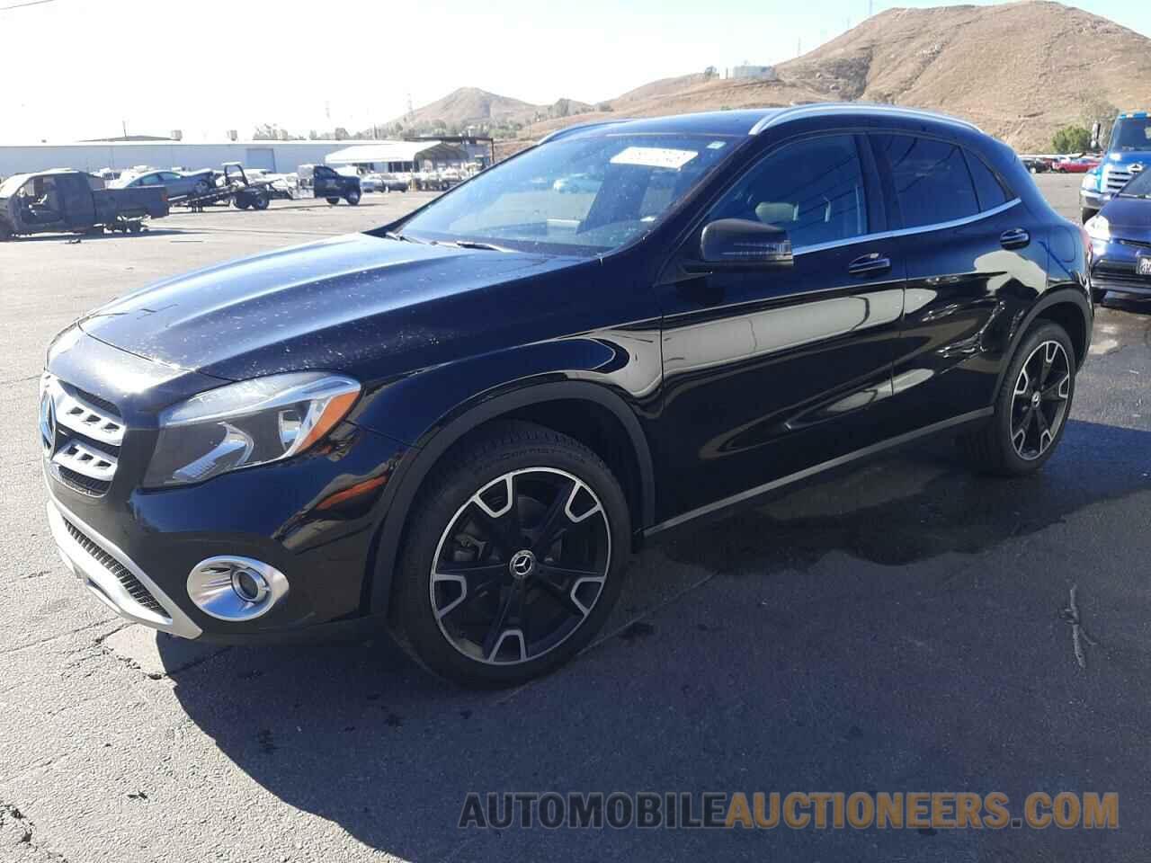 WDCTG4EB7JJ379966 MERCEDES-BENZ GLA-CLASS 2018