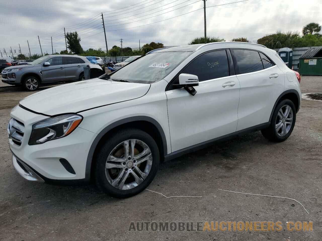 WDCTG4EB8HJ295620 MERCEDES-BENZ GLA-CLASS 2017