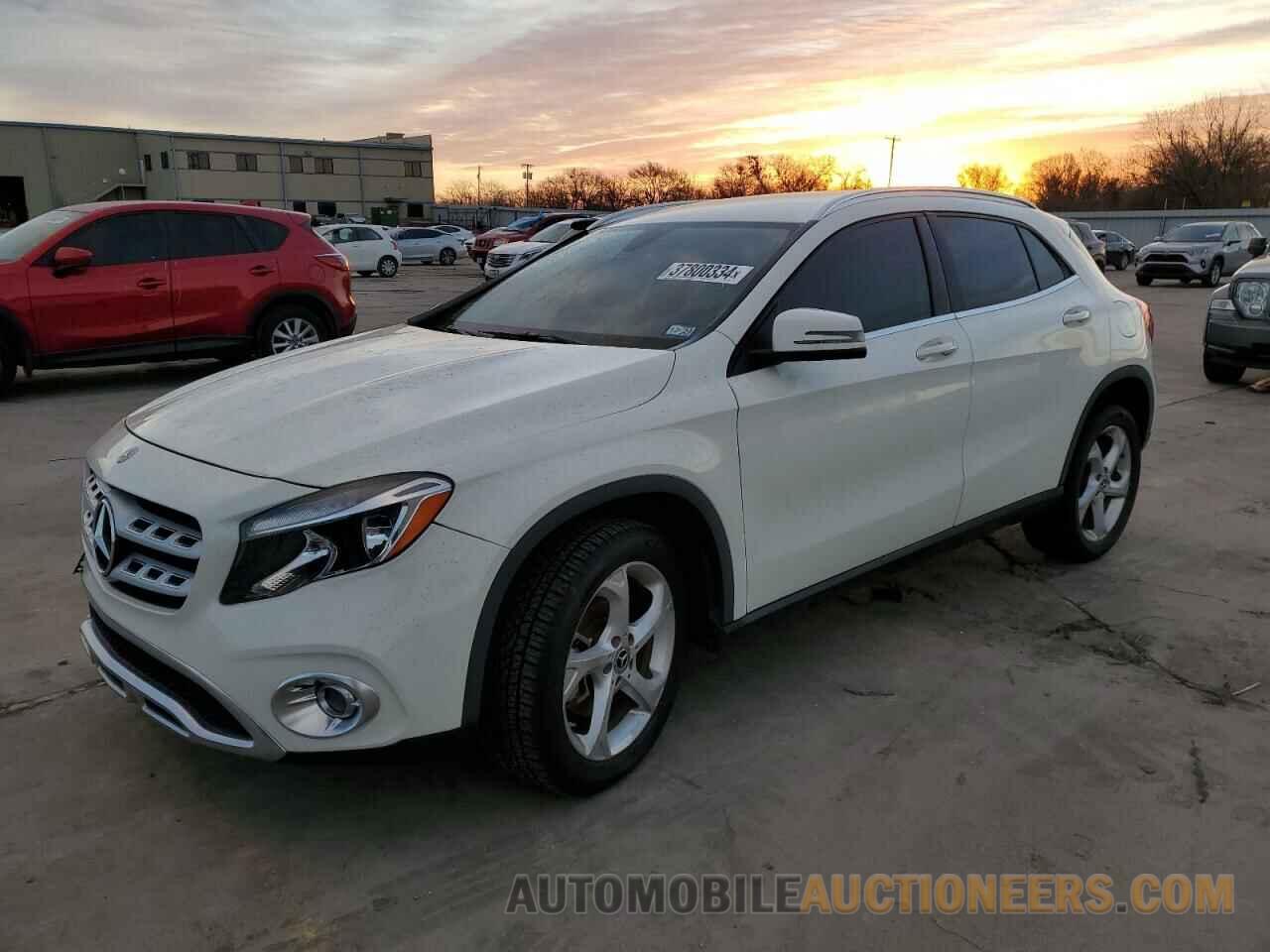 WDCTG4EBXJJ389956 MERCEDES-BENZ GLA-CLASS 2018