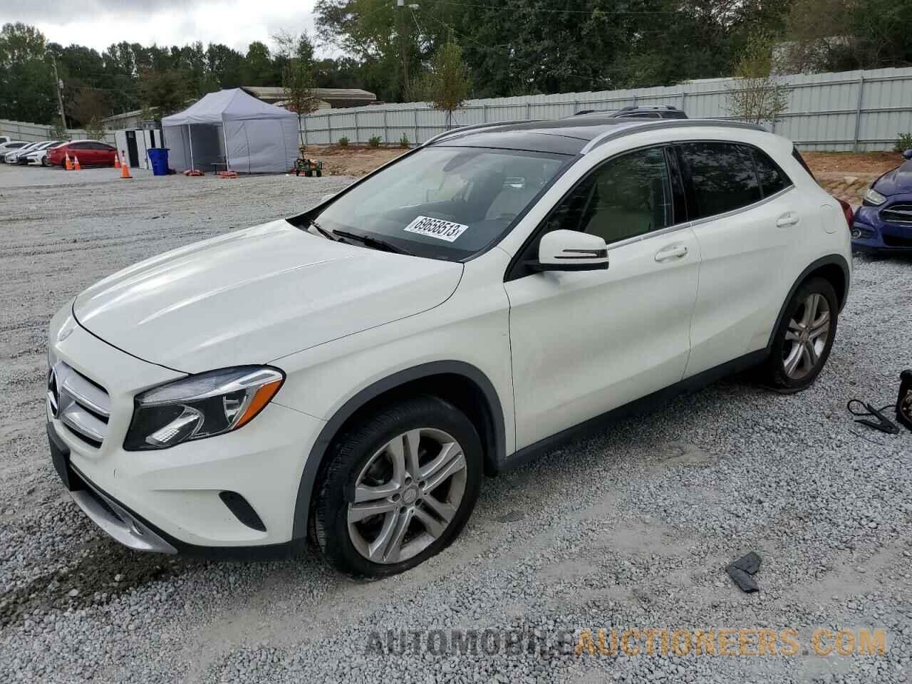 WDCTG4GB0HJ330261 MERCEDES-BENZ GLA-CLASS 2017