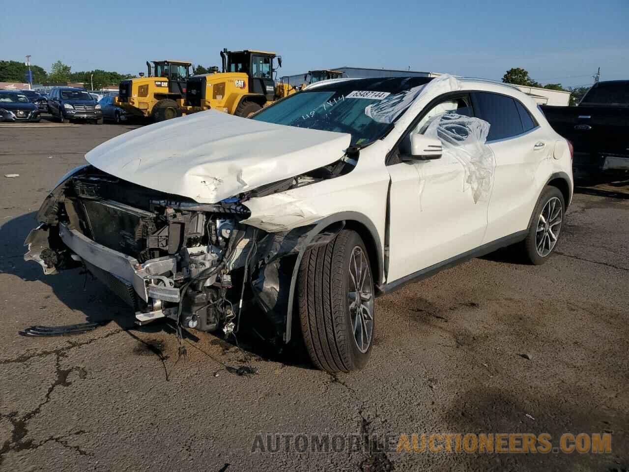 WDCTG4GB1HJ323853 MERCEDES-BENZ GLA-CLASS 2017