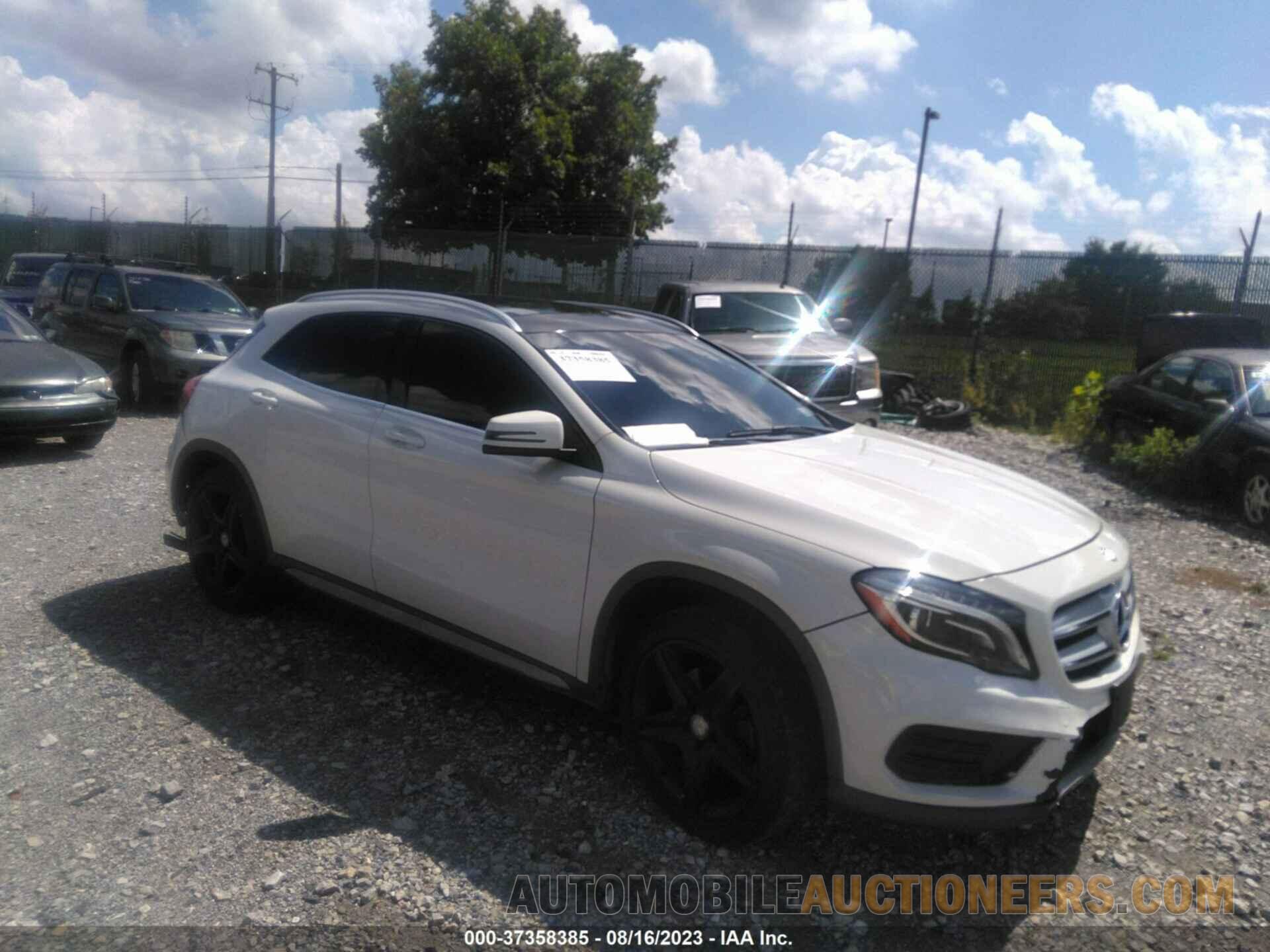 WDCTG4GB3FJ074565 MERCEDES-BENZ GLA 2015