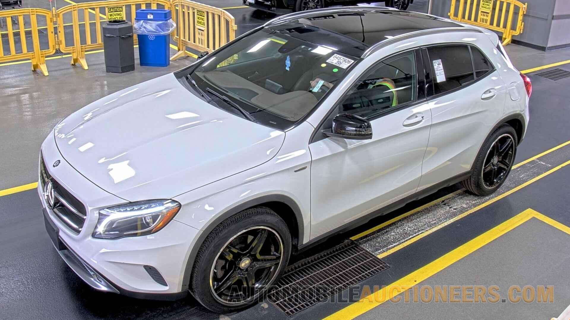 WDCTG4GB4FJ038223 Mercedes-Benz GLA 2015