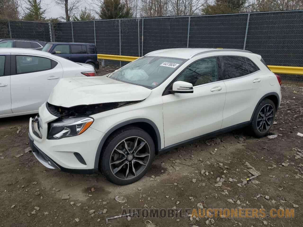 WDCTG4GB9HJ300952 MERCEDES-BENZ GLA-CLASS 2017