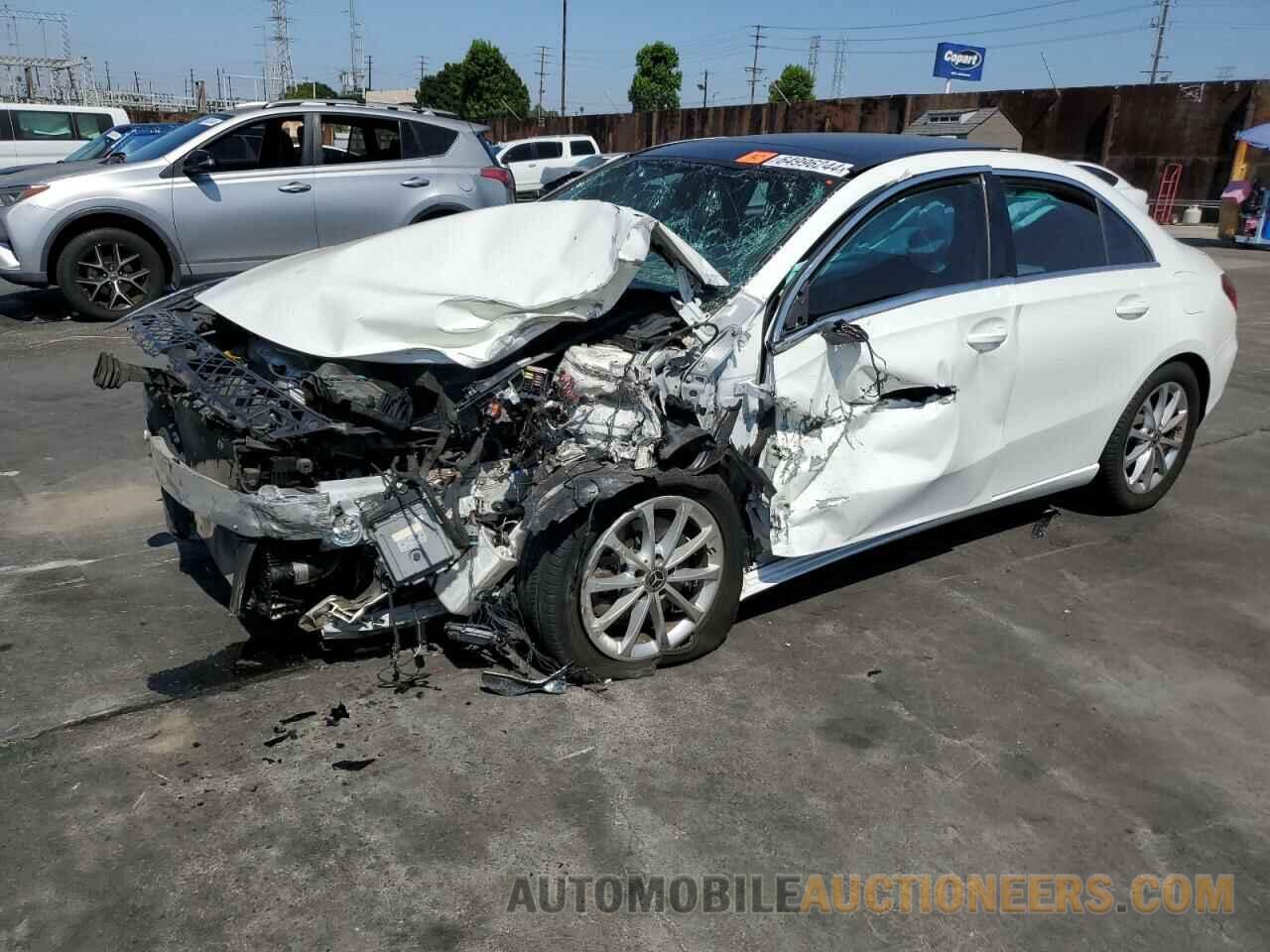 WDD3G4EB0KW015274 MERCEDES-BENZ A-CLASS 2019