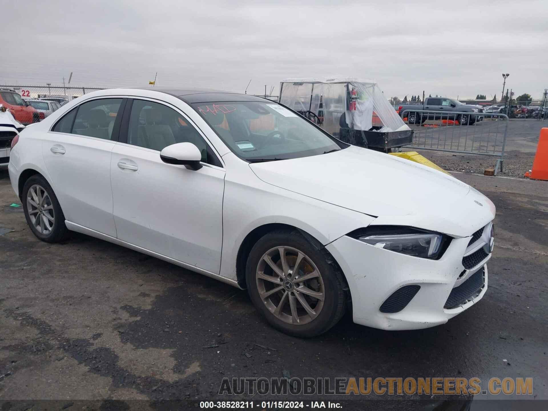 WDD3G4EB2KW025305 MERCEDES-BENZ A 220 2019