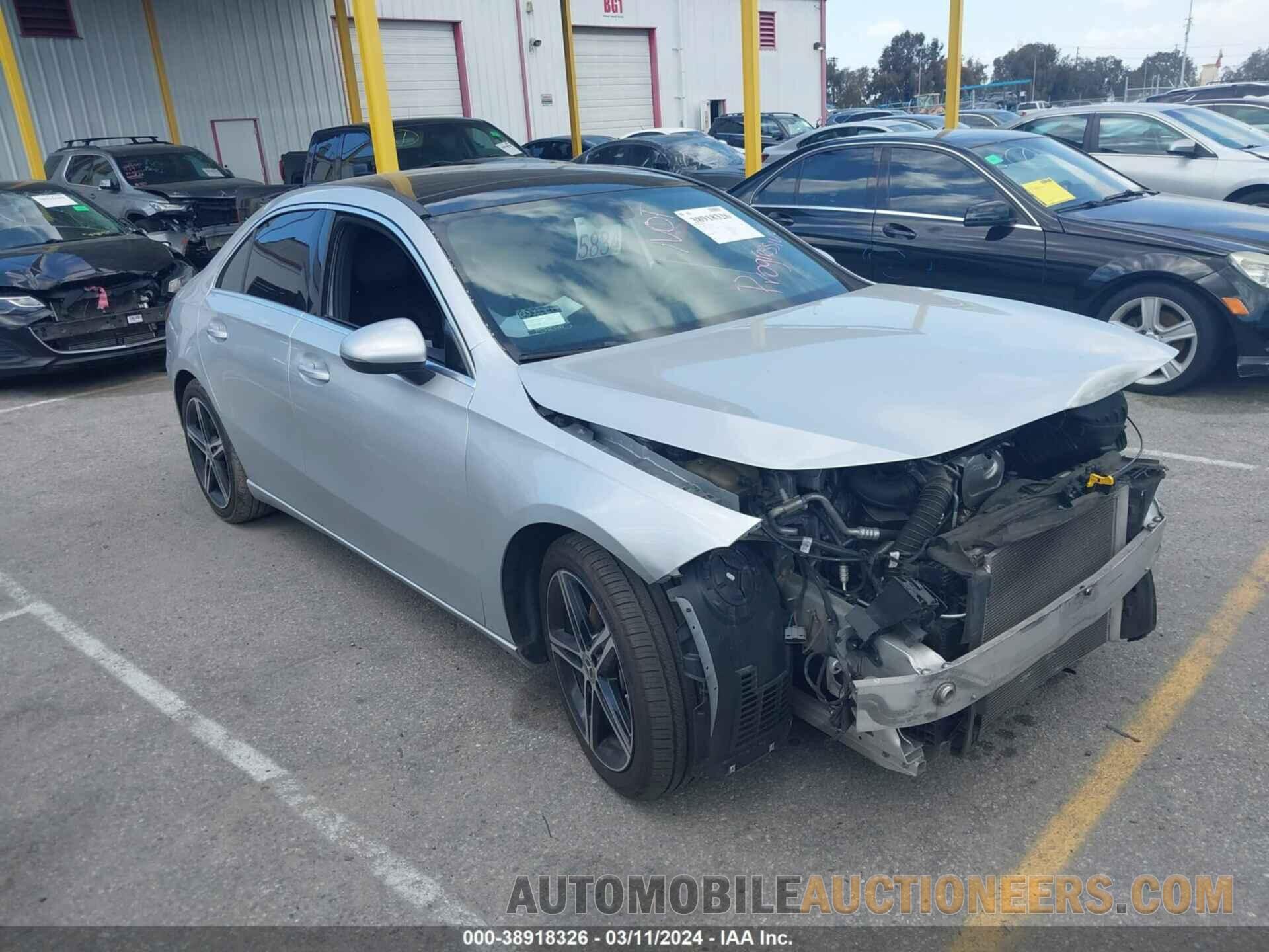 WDD3G4EB4KW005671 MERCEDES-BENZ A 220 2019