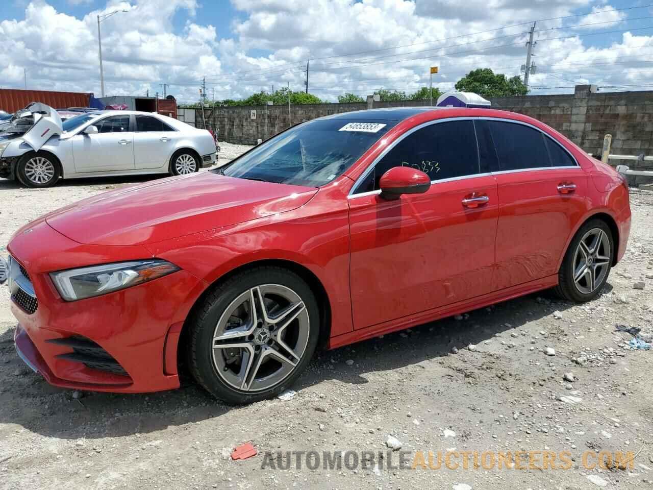 WDD3G4EB4KW025709 MERCEDES-BENZ A-CLASS 2019