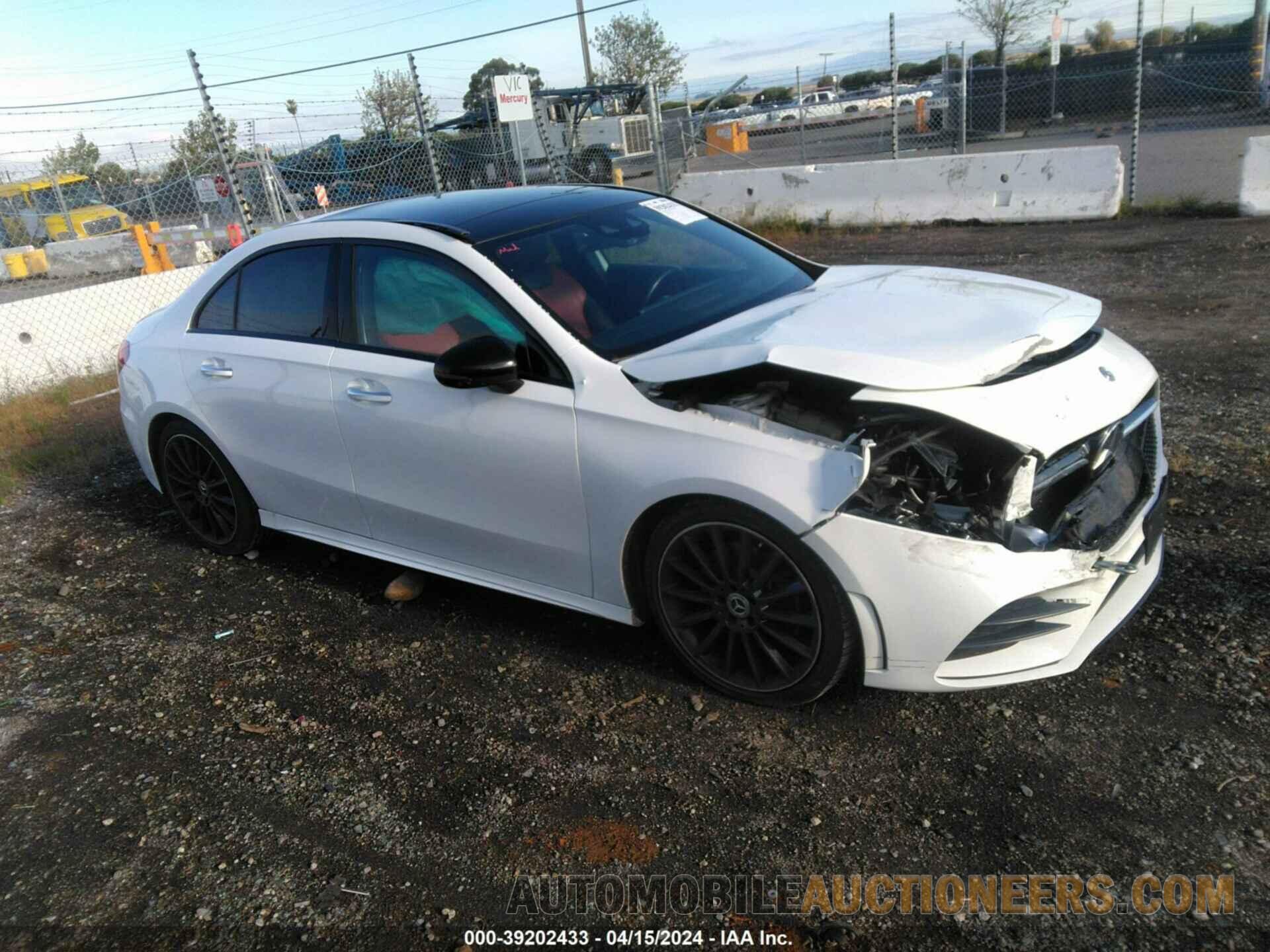 WDD3G4EB5KW010491 MERCEDES-BENZ A 2019