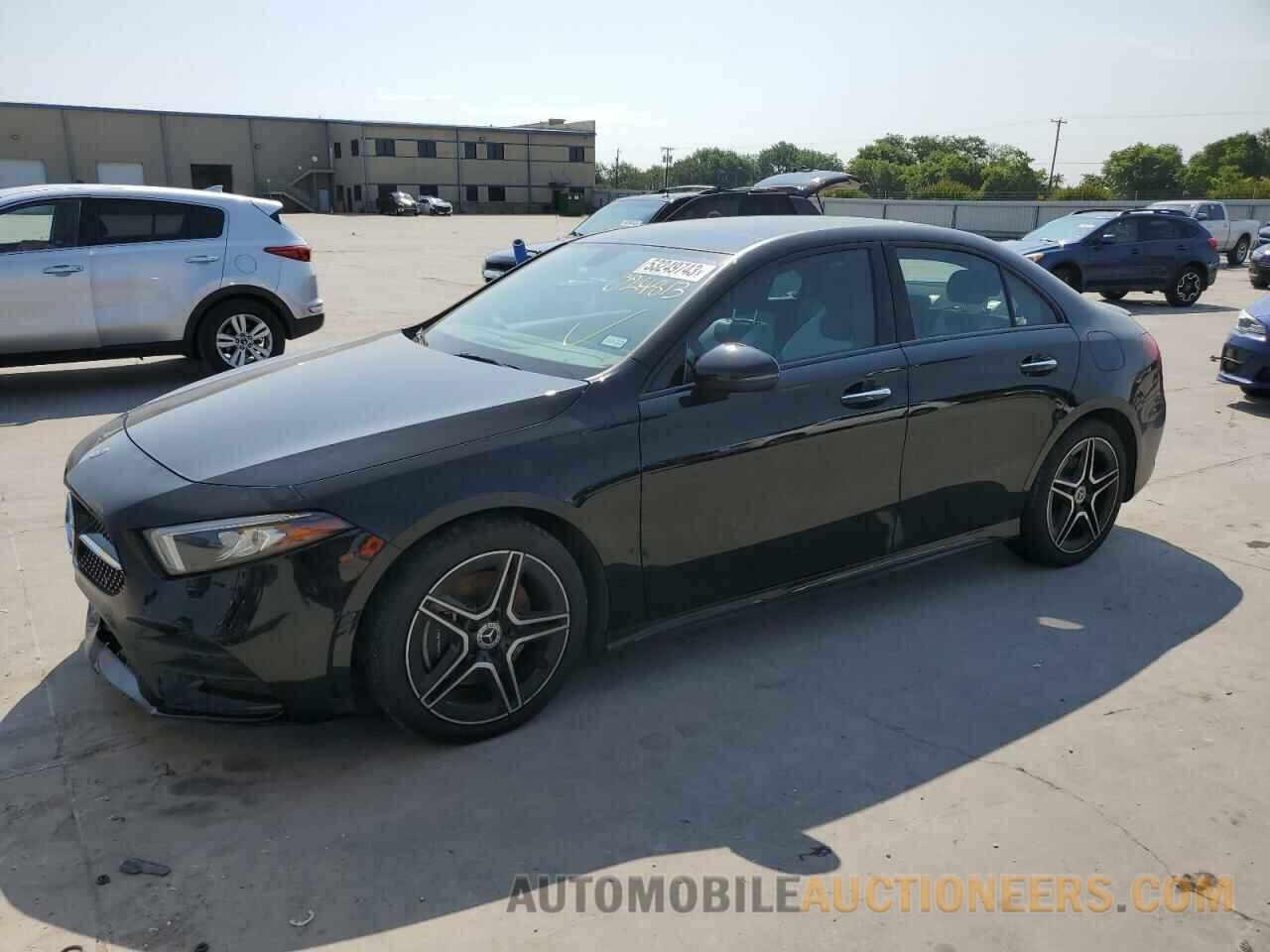 WDD3G4EB5KW024813 MERCEDES-BENZ A-CLASS 2019