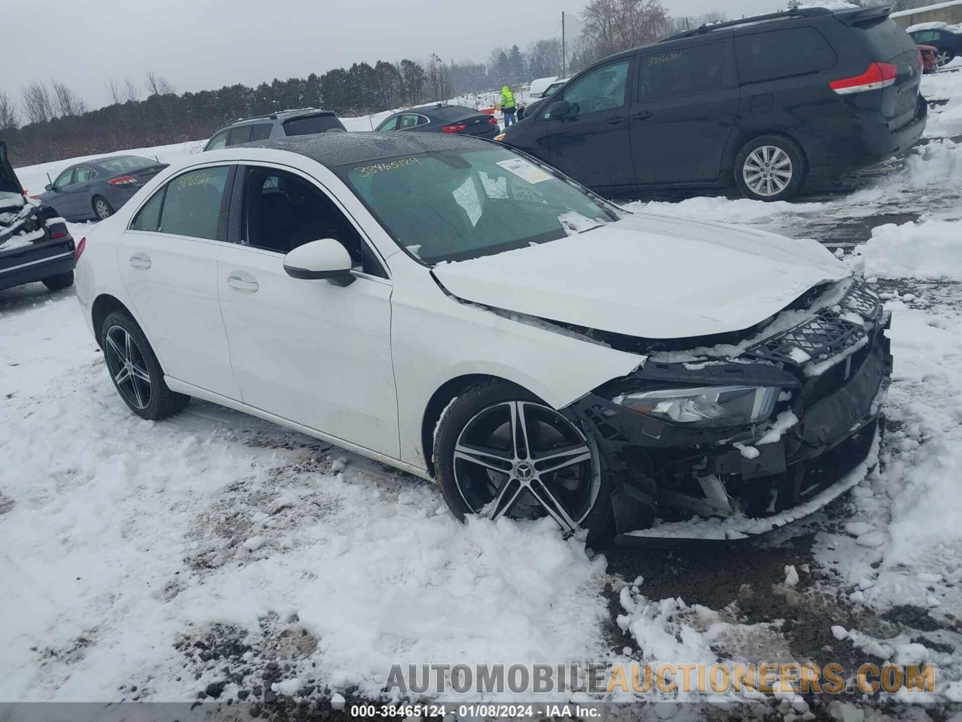 WDD3G4EB6KW000441 MERCEDES-BENZ A 220 2019